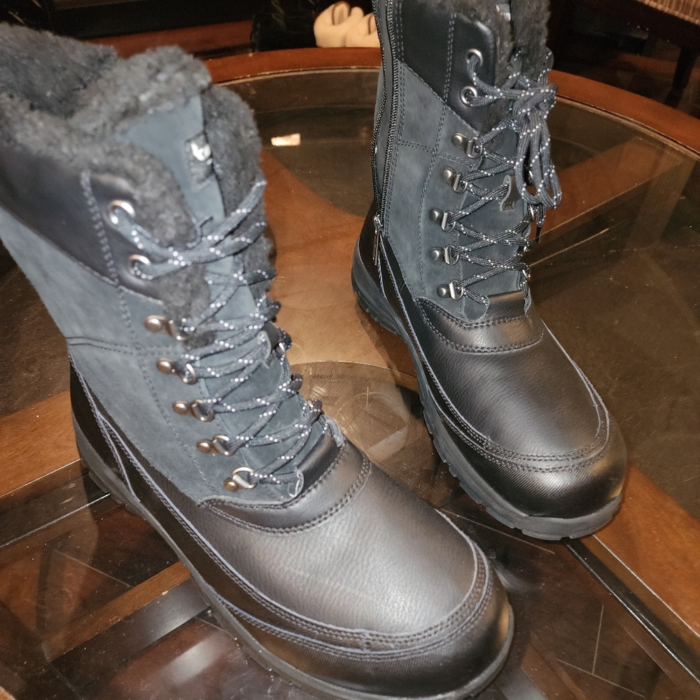 Waterproof boot - Picture 9 of 10